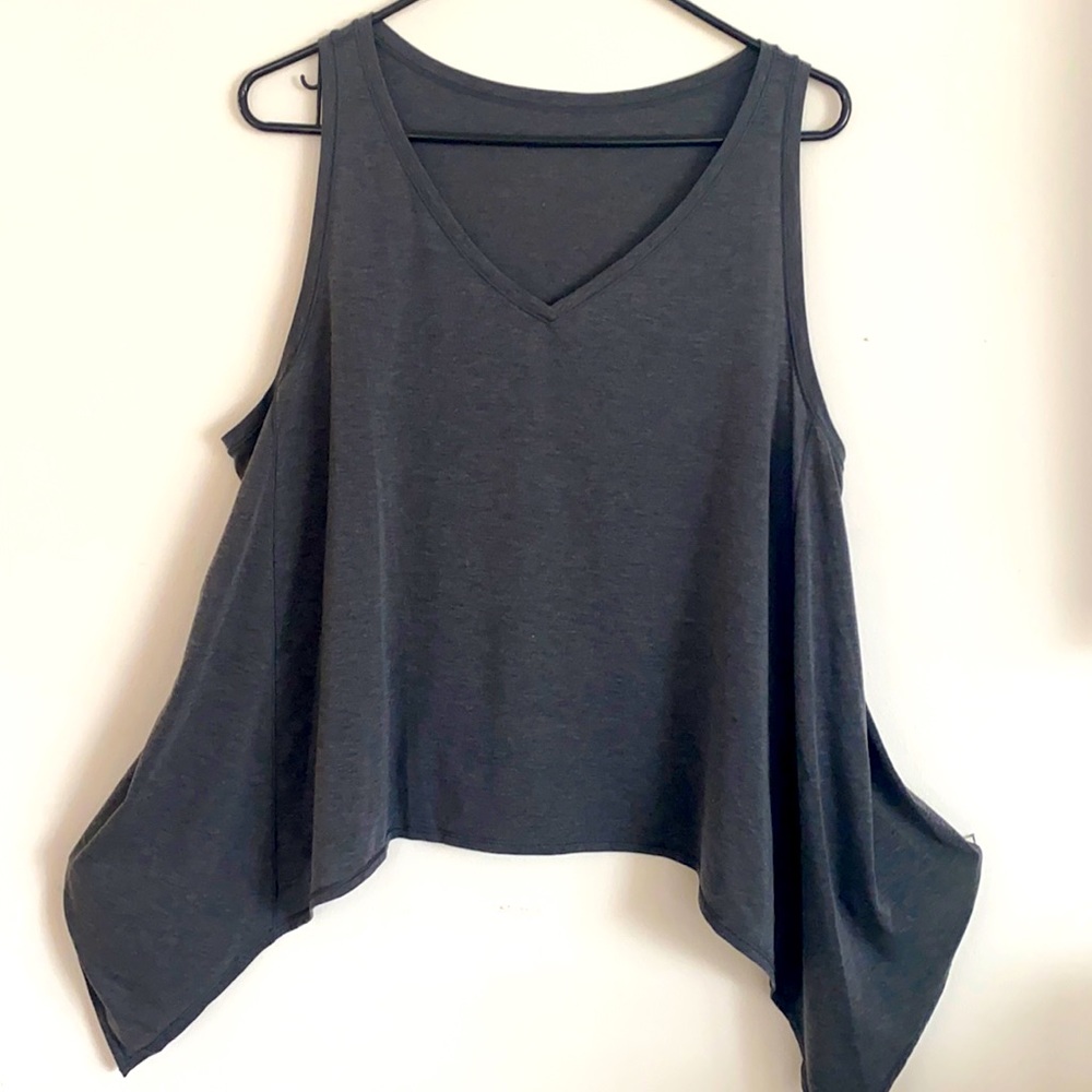 Lululemon size 10 tank